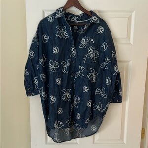 Maeve by AnthroFloral Denim Button-Up Shirt